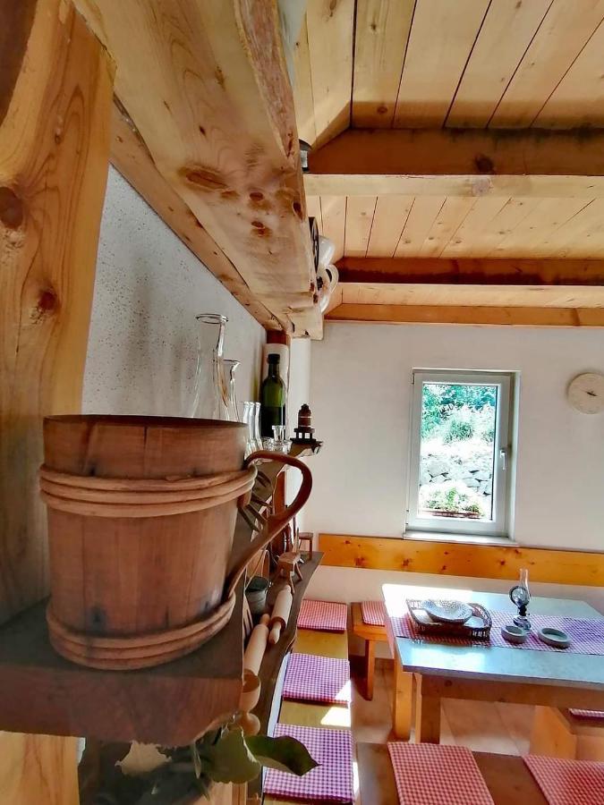 Kvasina Apartments Zadvarje Luaran gambar
