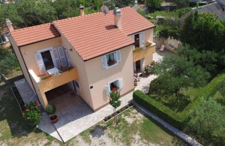 Kvasina Apartments Zadvarje Luaran gambar